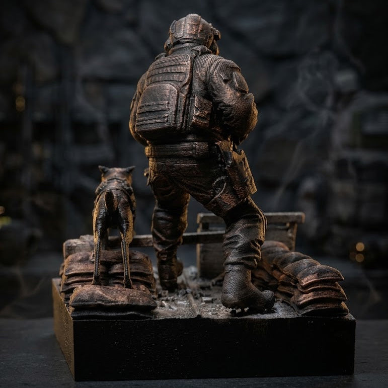 Taktyczna Diorama Operator Noktowizja i Pies K9 | Statuetka Siły Specjalne | Prezent dla Gracza